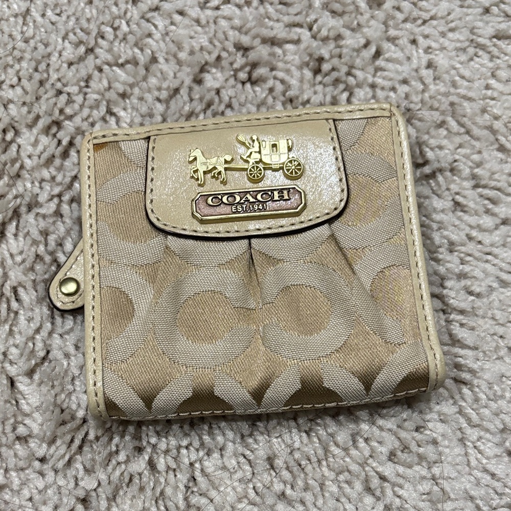 Coach Signature Beige Card Holder